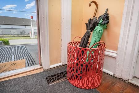 Beautiful Downstairs 1Bed 1Bth Charmer- Pet Friendly Michigan City Exterior photo