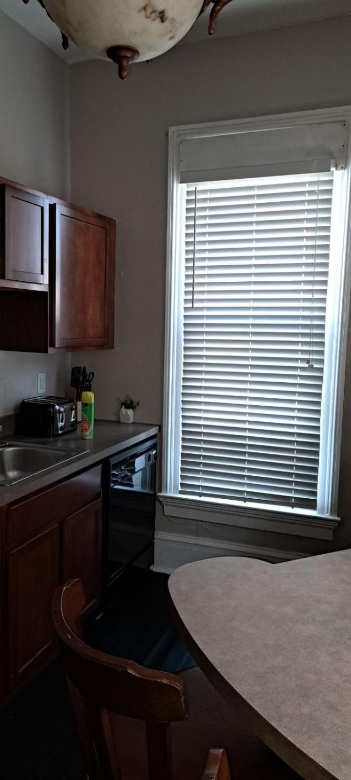 Beautiful Downstairs 1Bed 1Bth Charmer- Pet Friendly Michigan City Exterior photo